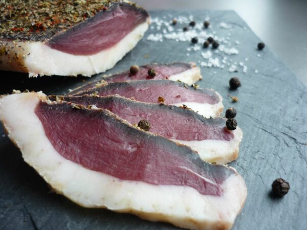 Magret de canard fumé aux Herbes de Provence